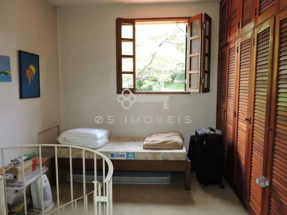 Imagem Casa Colonial Americana no Condomínio Forest Hills com 04 suítes e piscina!