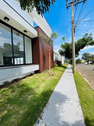 Imagem Casa com 3 Suítes à Venda, 335m² por R$ 2.400.000,00 - Condomínio Portal das Estrelas - Boituva/SP