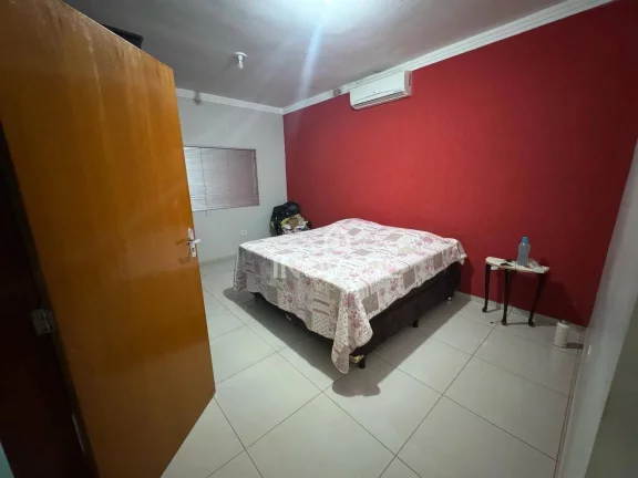 Imagem Casa com 3 dormitórios à venda por R$ 800.000,00 - Alto do Trindade - Itumbiara/GO