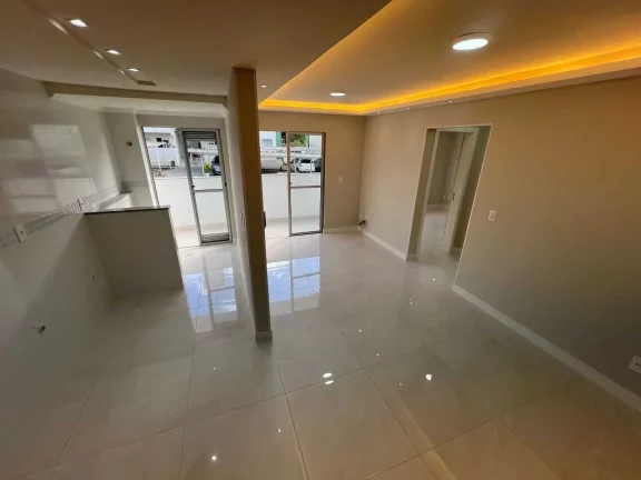 Imagem Apartamento reformado com 2 dormitórios e 1 vaga em condomínio - Camboriú/SC