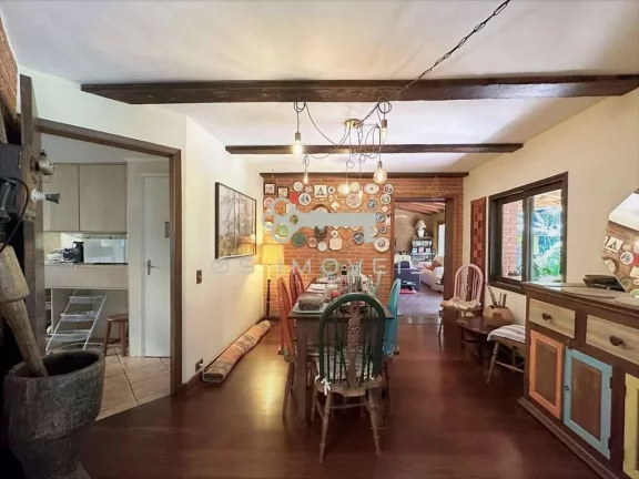Imagem Grande casa na Fazendinha Granja Viana com 4 dorms/1suíte, piscina, gourmet