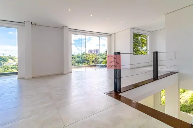 Imagem Casa Triplex com 436m² no melhor condomínio de Pendotiba.