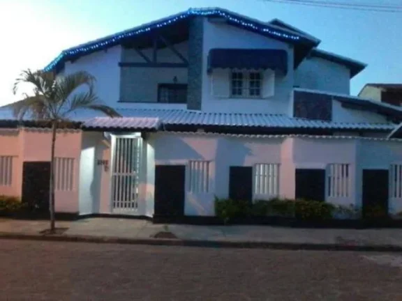 Imagem Casa para Venda em Itanhaém, Tupi, 3 dormitórios, 1 suíte, 2 banheiros, 2 vagas