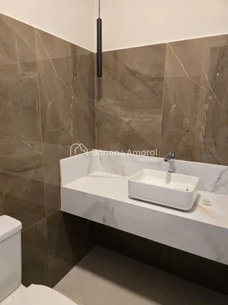 Imagem Localizada no Condomínio Jardim dos Lírios, em Paulínia, esta casa térrea oferece uma excelente ...