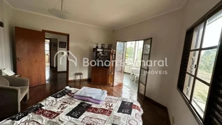 Imagem Venha conhecer esse espaçoso sobrado, pronto para morar, que conta com 211 m² de área construída...