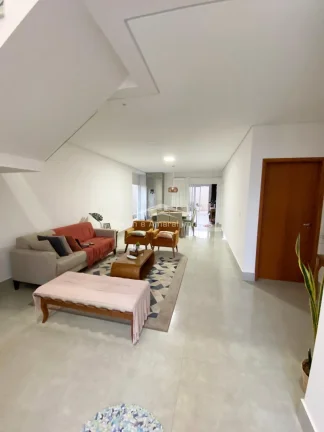 Imagem Casa em condomínio para venda em Valinhos S.P.

Casa nova e maravilhosa no condomínio Villa do Sol...