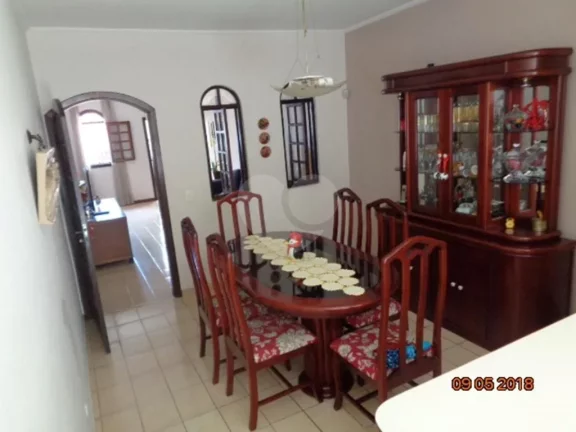 Imagem Casa Térrea à venda com 3 quartos, sendo 3 suítes, em Vila Sônia, São Paulo - SP