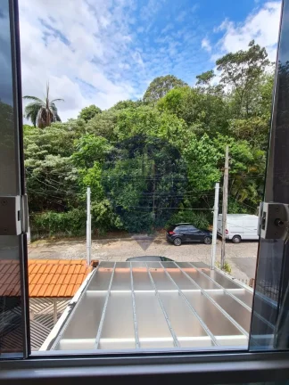 Imagem Casa à venda no Parque Maria Domitila: 2 quartos, 2 suítes, 2 salas, 3 banheiros, 2 vagas, 125m². Conforto e privacidade!