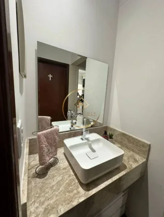 Imagem Casa sobrado 3 dormitorios (1 suíte), 2 vagas, Jd. Uirá, Sjc.