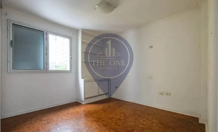 Imagem Apartamento para locação em Cerqueira César, São Paulo-SP: 3 quartos, 1 suíte, 2 banheiros, 1 vaga de garagem, 180m².