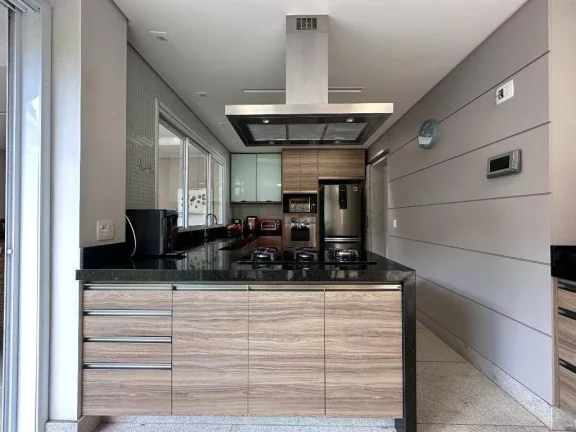 Imagem Casa à venda no Alto da Boa Vista com 4 suítes e 343 m²