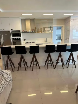 Imagem Apartamento com 4 suítes e 4 vagas de garagem em Itajaí/SC
