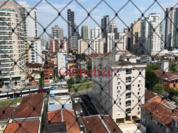 Imagem Apartamento à venda com 96m², 2 quartos, dependência, vista livre, vaga demarcada por R$640.000,00 no Campo Grande em Santos