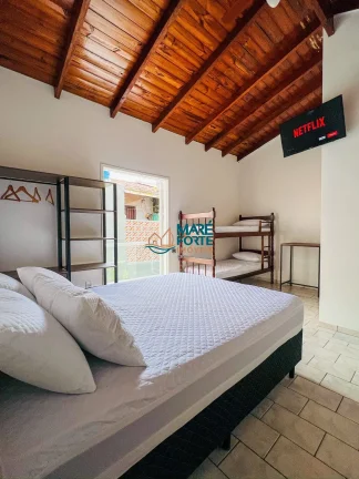 Imagem LINDA CASA ASSOBRADADA COM ÁREA DE LAZER E HIDROMASSAGEM NO ITAGUÁ!