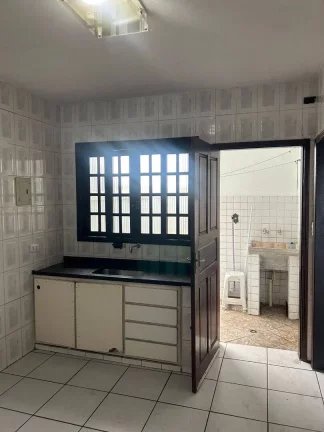 Imagem Casa com 1 dormitório para alugar, 35 m² por R$ 1.042,00/mês - Cidade São Jorge - Santo André/SP