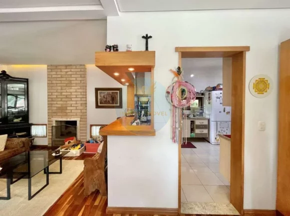 Imagem Casa em Condomínio a Venda no bairro Granja Viana - Carapicuíba, SP
