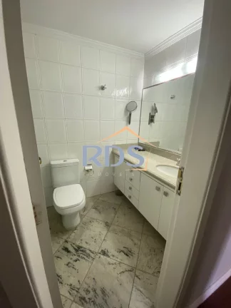 Imagem Vende apartamento de 158m² com 3 dormitórios e duas vagas no Caxingui