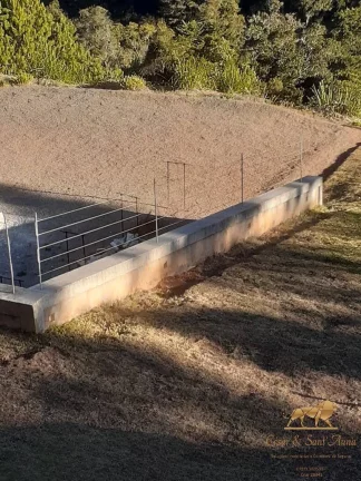 Imagem Lote de 2.500m² com Acesso a Duas Ruas!