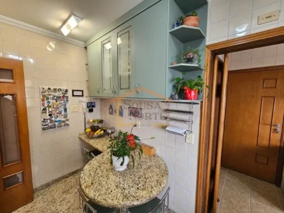 Imagem Apartamento semi-mobiliado, 93m², dispõe de 3 dormitórios, sendo 1 suíte, sala para 2 ambientes ...