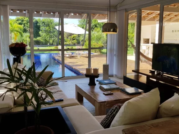 Imagem CONDOMINIO QUINTAS DE SAÚIPE - CASA TOTALMENTE MOBILIADA, DECORADA, MODELO DO RENOMADO ARQUITETO DAVI BASTOS: 330m2 DE ÁREA, 3 SUITES SALA AMPLIADA