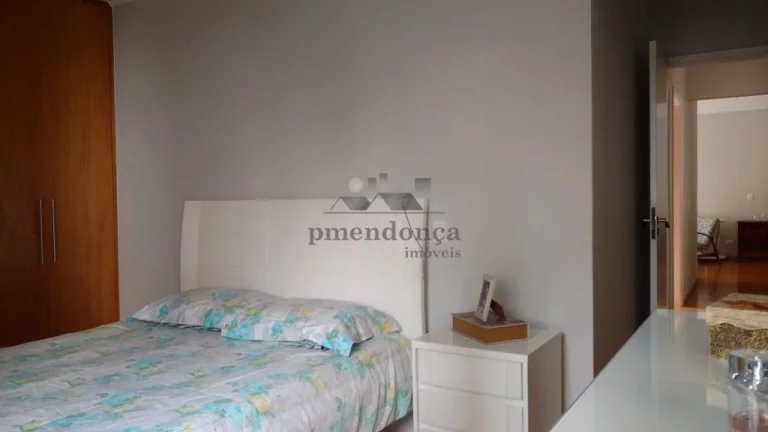 Imagem Apartamento em excelente estado de conservação. Amplo living para 2 ambientes, lavabo, 3 dormitór...