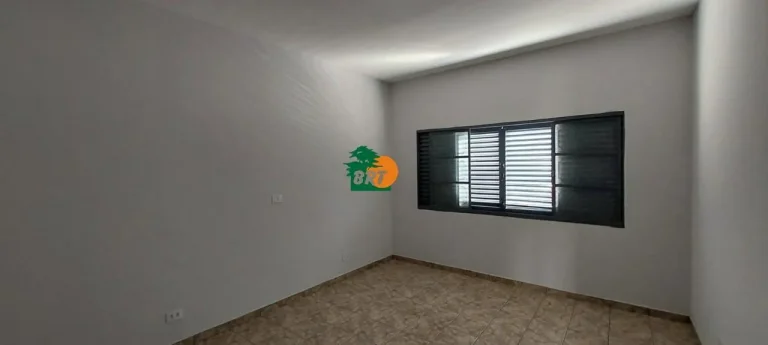 Imagem Casa Comercial para Locação em São Roque, Esplanada Mendes Moraes, 3 banheiros, 2 vagas