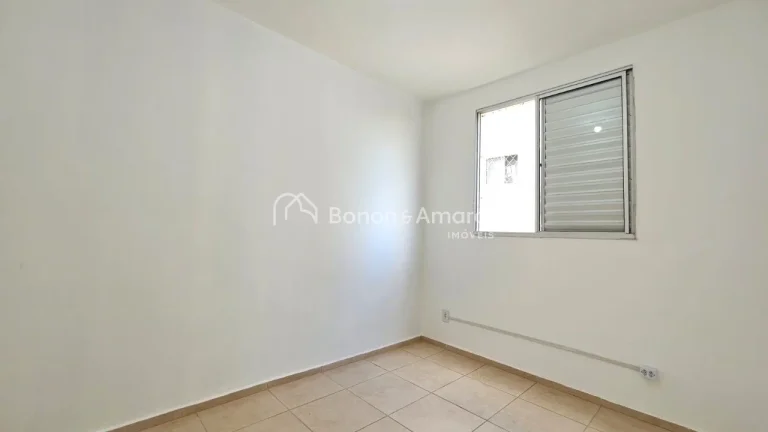 Imagem Características do Imóvel:
2 Dormitórios, sendo um com armário planejado, proporcionando mais pr...