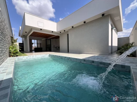 Imagem Mansão de Alto Padrão à Venda no Estância das Águas em Patos de Minas – 3 Suítes, Piscina e Acabamento Luxo