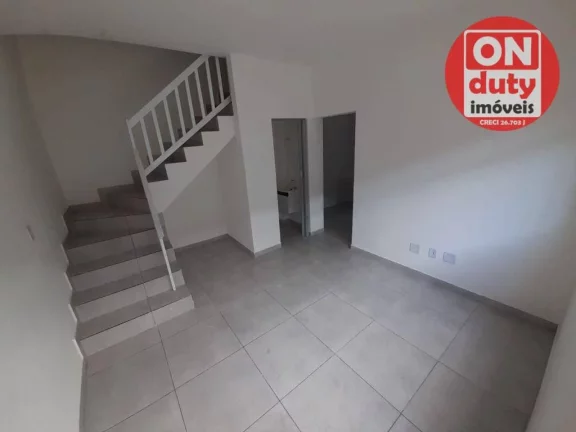 Imagem Sobrado com 2 dormitórios à venda, 52 m² por R$ 290.000,00 - Parque Bitaru - São Vicente/SP