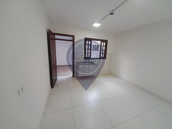 Imagem Casa para locação na Vila Romana, São Paulo-SP: 2 quartos, 2 salas, 1 banheiro, 1 vaga de garagem, 120m² de área.