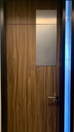 Imagem Sala com 33 M² com ar-condicionado, 1 banheiro, janelas amplas, sacada com vista panorâmica, piso ...