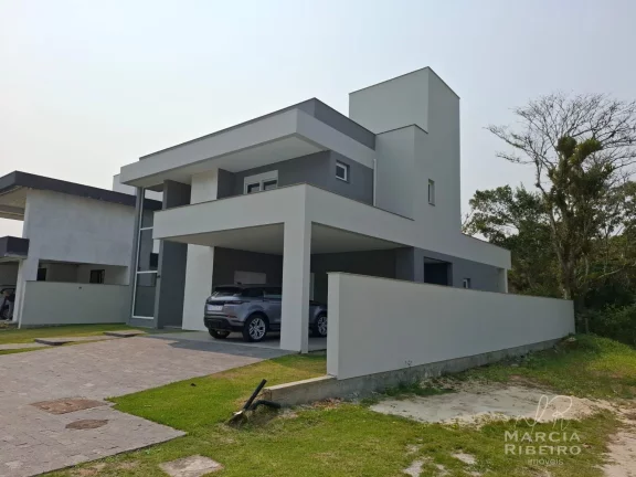 Imagem Casa Alto Padrão! Então você já sonhou em morar lá! Florianópolis ganhou este mágico lugar, o espetacular condomínio fechado. Venha morar no campo do lado da cidade!
