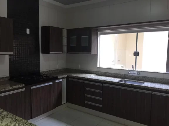 Imagem VENDE-SE CASA NO LEPORACE II OBS: ACEITA PERMUTA ATÉ 50 %