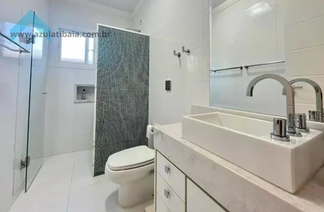 Imagem Casa de Alto Padrão no Condomínio Flamboyant, Atibaia