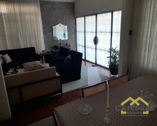 Imagem Casa com 2 quartos à Venda na Vila Arens - Jundiaí/SP
