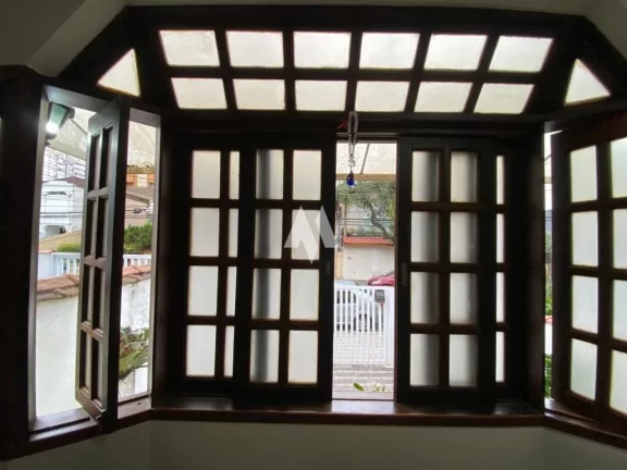 Imagem Sobrado com 03 dormtorios sendo 01 suite no Gonzaga em Santos