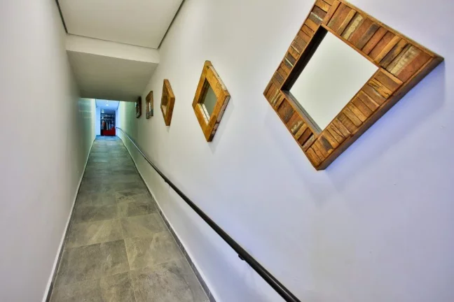 Imagem Imóvel Comercial de Alto Padrão no Jardim do Mar, São Bernardo do Campo - 288m², 19 Salas, 4 Banheiros e 3 Vagas de Garagem