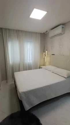 Imagem Apartamento com 3 dormitórios sendo 3 suítes e 2 vagas de garagem em Balneário Camboriú/SC