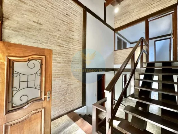 Imagem Casa em Condomínio a Venda no bairro Granja Viana - Carapicuíba, SP