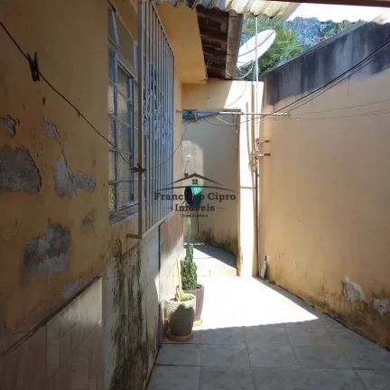 Imagem Casa à venda no bairro Jardim Modelo - Guaratinguetá/SP