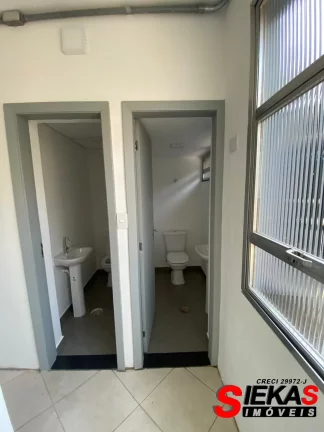 Imagem Ponto Comercial para Locação no Tatuapé, São Paulo-SP - 8 Salas, 8 Banheiros, 235m² de Área