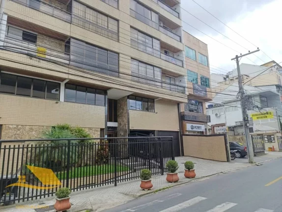 Imagem Vendo Amplo Apartamento no Centro de Nova Friburgo