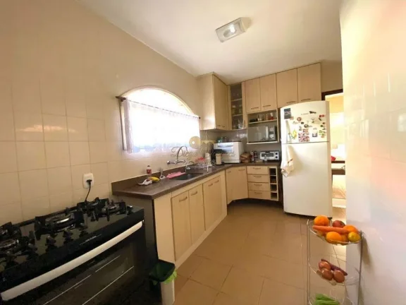Imagem Casa para Venda em Teresópolis / RJ no bairro Várzea