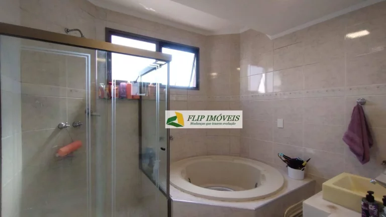 Imagem Lindo apartamento para venda com 235 m² com 4 quartos, 3 garagens no miolo Cambuí - Campinas - SP
