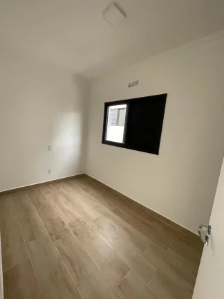 Imagem Casa à venda com 3 quartos, sendo 1 suíte, em Vila Petrópolis, Atibaia - SP