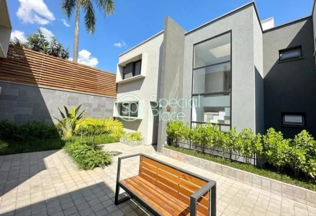 CASA A VENDA EM CONDOMÍNIO NO BROOKLIN VELHO *400m² privativos *518m² terreno *Amplo living *Cozi...