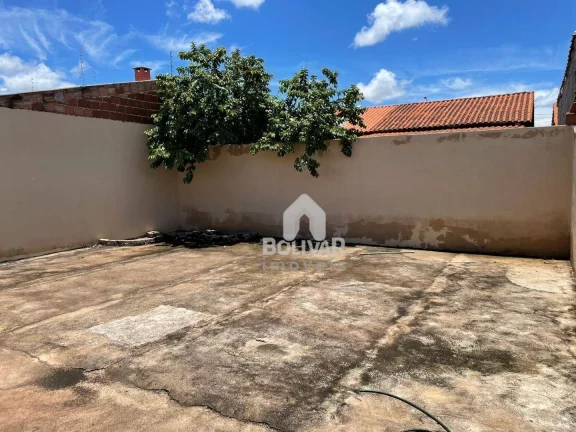 Imagem Casa com 2 dormitórios à venda, 51 m² por R$ 230.000,00 - Portal Dos Ipes - Itumbiara/GO