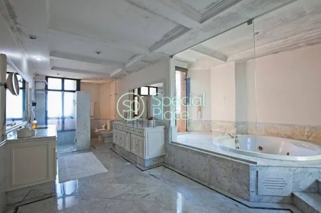 Imagem Excelente apartamento com 540m² no Jardim Paulista Amplo living com mezanino, lareira, home theater...