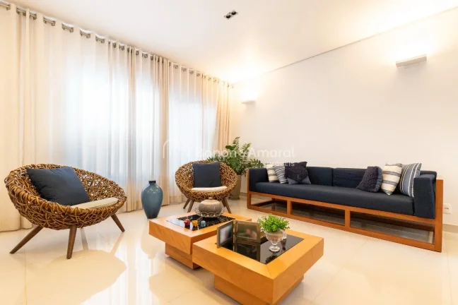 Imagem Sobrado à venda em condomínio com 3 quartos (sendo 1 suíte master com closet, banheiro social e s...