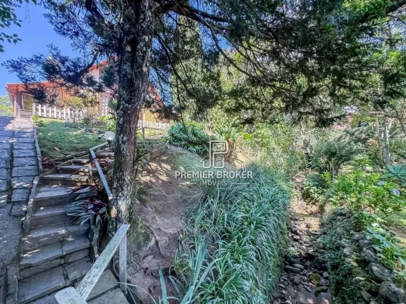 Imagem Casa à venda, 108 m² por R$ 900.000,00 - Comary - Teresópolis/RJ